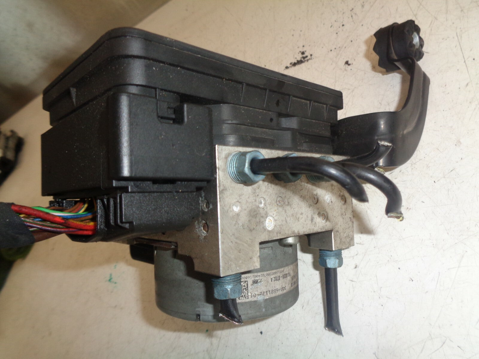 BMW 3 SERIES F30 2015 2.0 DIESEL  ABS PUMP CONTROLLER MODULE 6881173