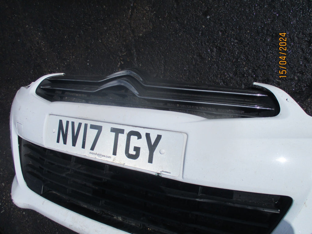 CITROEN C4 MK2 2017 FRONT BUMPER BADGE GRILL WHITE