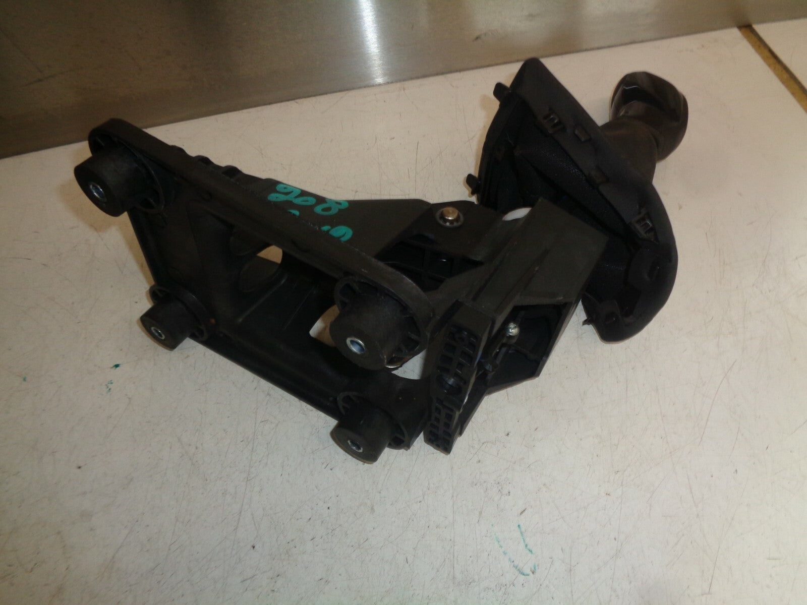 PEUGEOT 208 2012 5 SPEED MANUAL GEAR STICK GEAR SHIFTER 9676190280