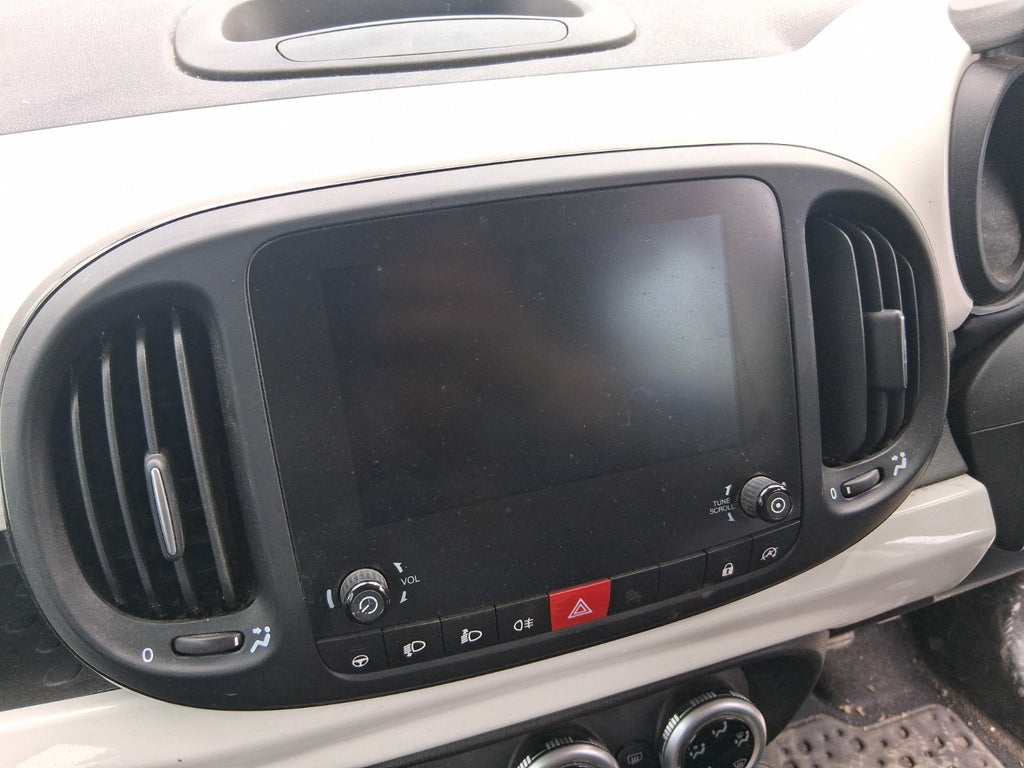 2019 FIAT 500L HATCH RADIO SCREEN DISPLAY TOUCH SAT NAV HEAD UNIT NO CODE