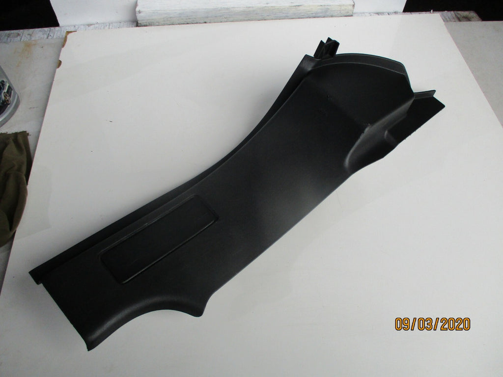 LAND ROVER DISCOVERY 2017 OS DRIVER SIDE C PILLAR TRIM COVER A073159 FK72-13245