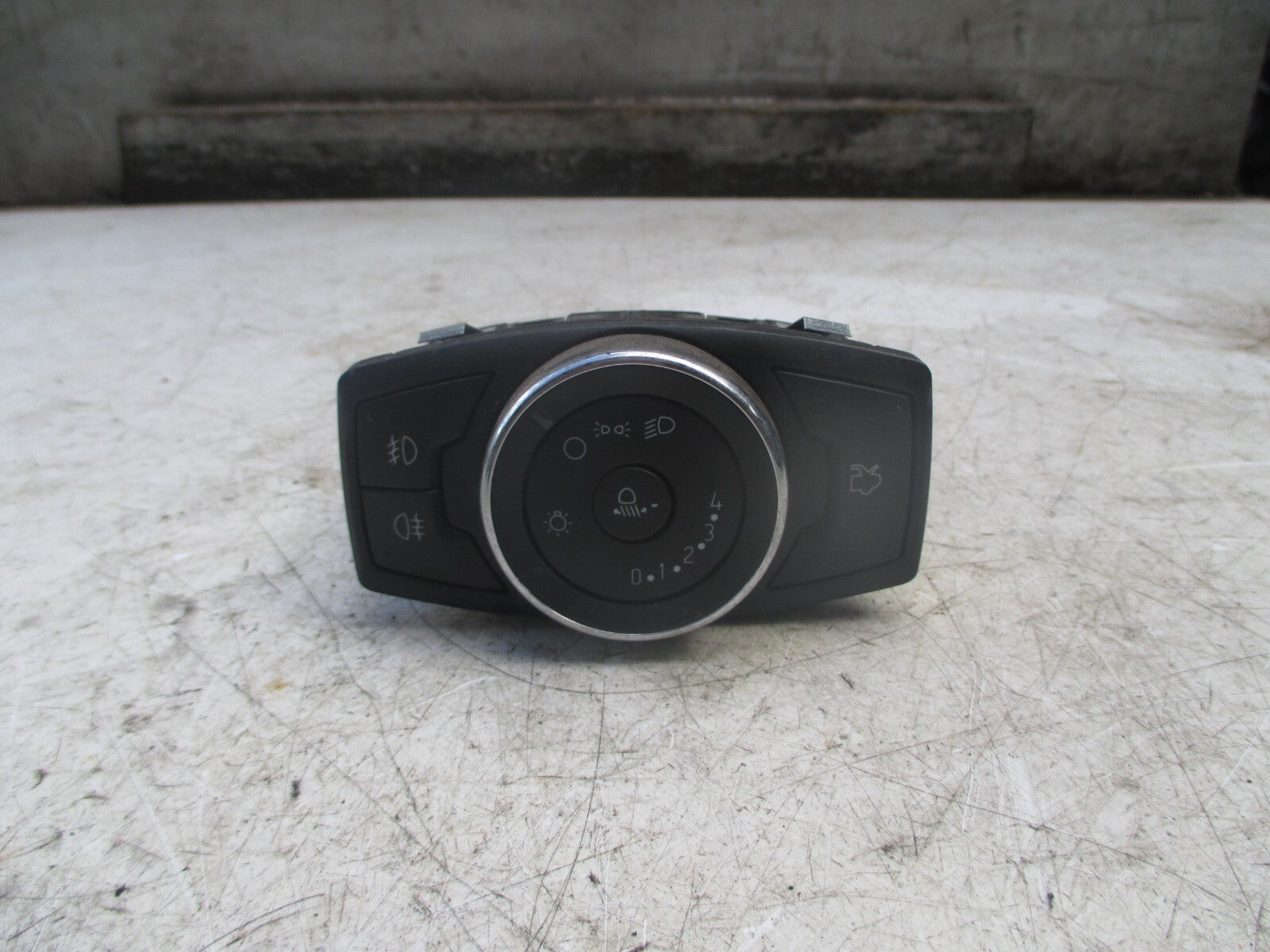 FORD KA + 2018 1.2 PETROL HEADLIGHT HEADLAMP SWITCHES E4B513A024BC