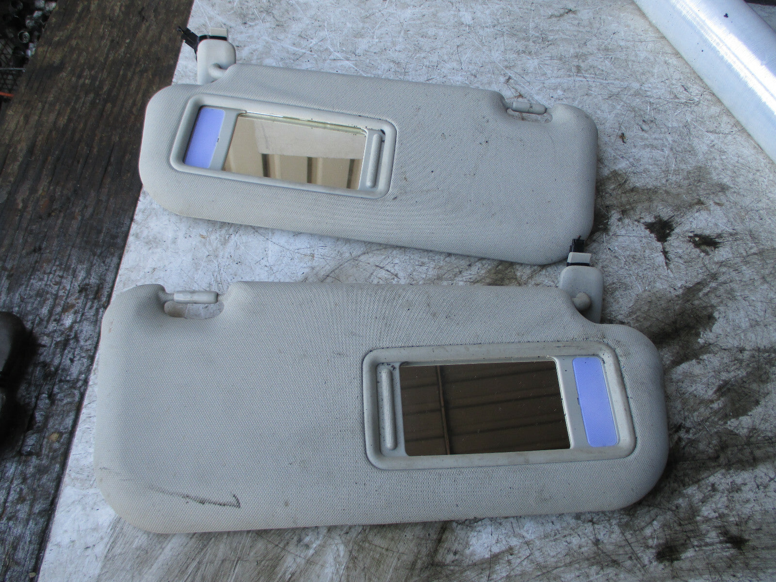 MAZDA 6 2011 PASSENGER AND DRIVER SIDE SUN SHADE VISOR SET GREY MIRROR