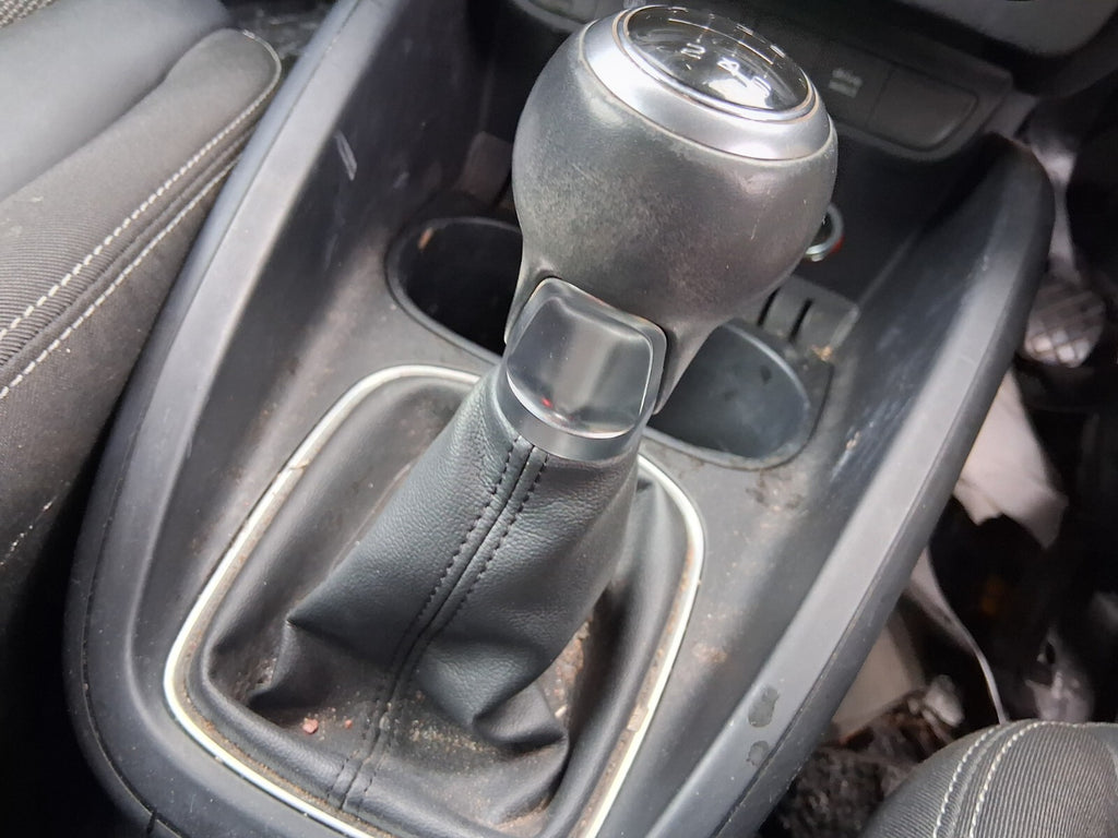 2018 AUDI A1 8X HATCHBACK MANUAL GEAR STICK GEAR SHIFTER GEAR LEVER