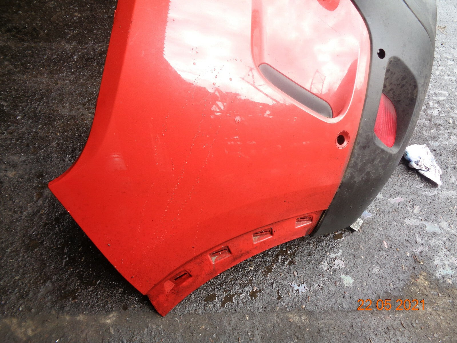 CITROEN C5 AIRCROSS 2019 REAR BACK PLASTIC BUMPER IN RED WITH SOME TRIMS