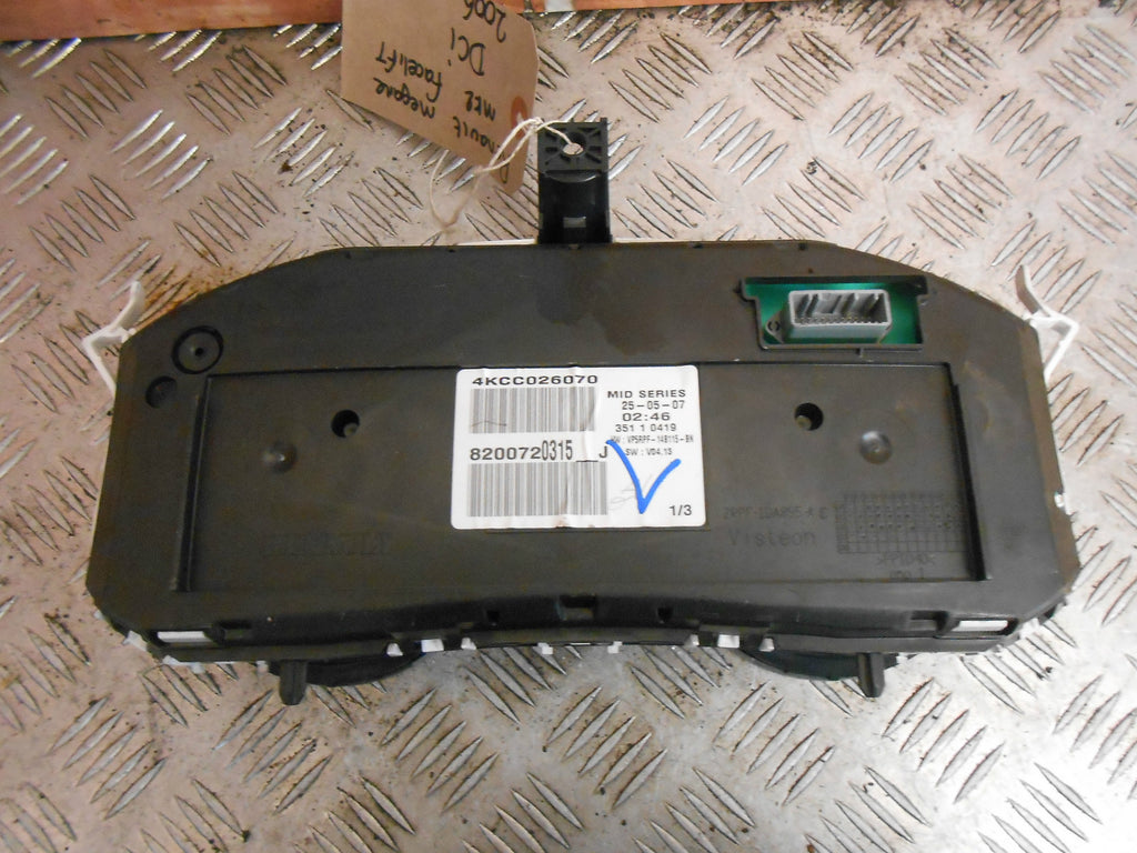 RENAULT MEGANE MK2 2006 1.5 1.9 DCI CLOCKS SPEEDO INSTRUMENT CLUSTER 8200720315