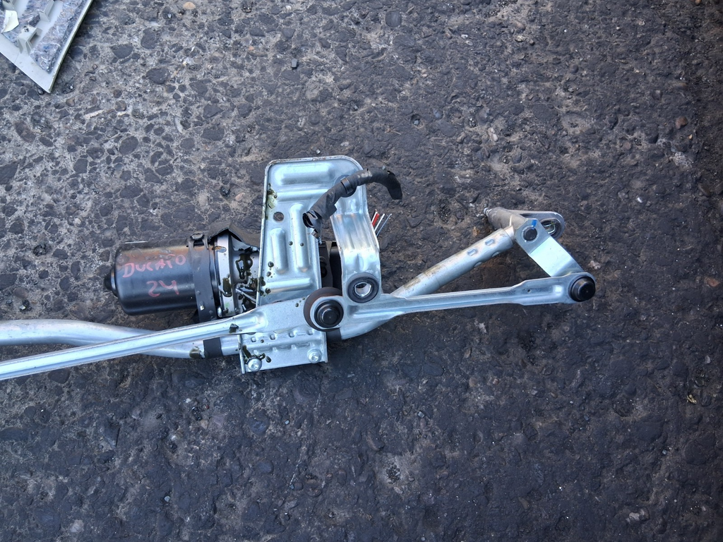 2024 FIAT DUCATO MK3 FACELIFT FRONT WINDSCREEN WIPER MOTOR & LINKAGE 1363339080