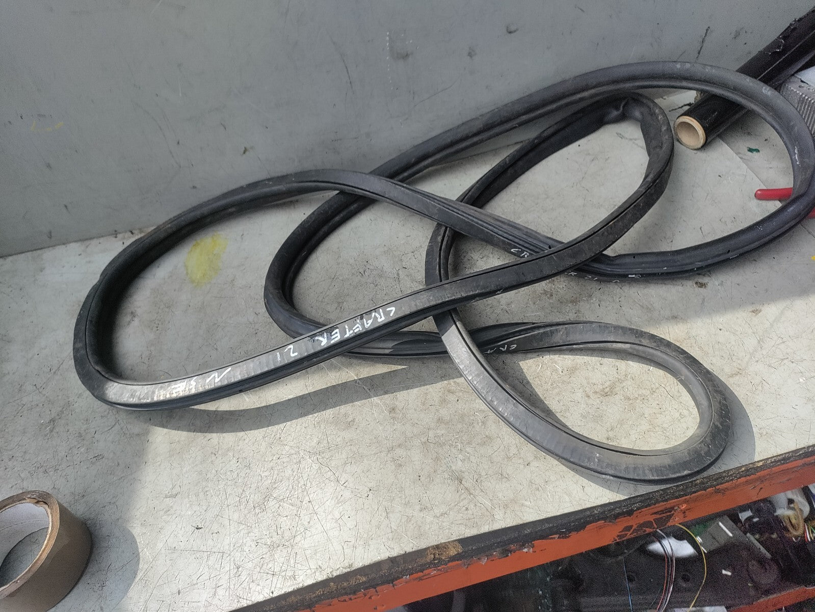 2022 VW VOLKSWAGEN CRAFTER MK2 NSF PASSENGER SIDE FRONT DOOR RUBBER SEAL