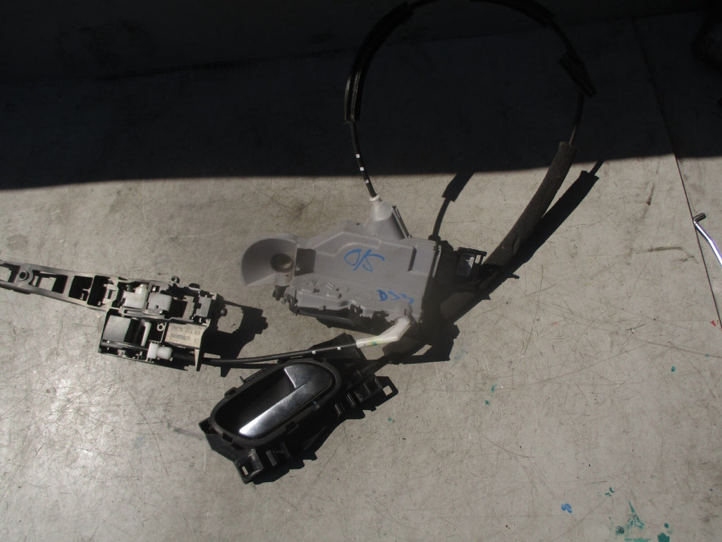 2016 CITROEN DS3 OSF DRIVER FRONT DOOR LOCK MECHANISM WITH DOOR HANDLE A04973