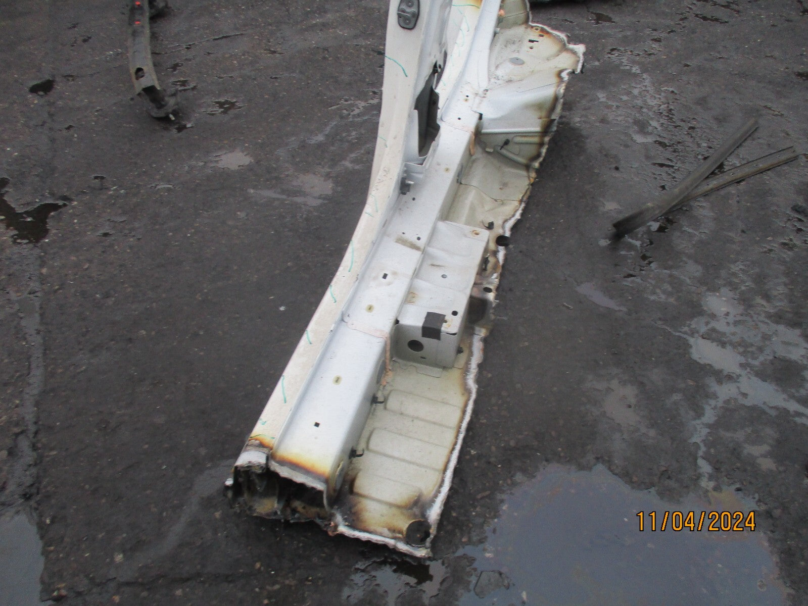 CITROEN C4 MK3 2021 OS DRIVER SIDE SILL B POST QUARTER PANEL WHITE