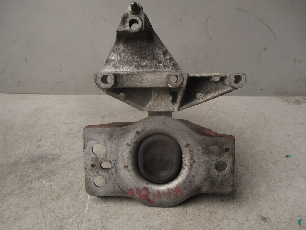 2010 RENAULT KANGOO MK2 1.5 DIESEL OS DRIVER SIDE RIGHT ENGINE MOUNT 8200437464