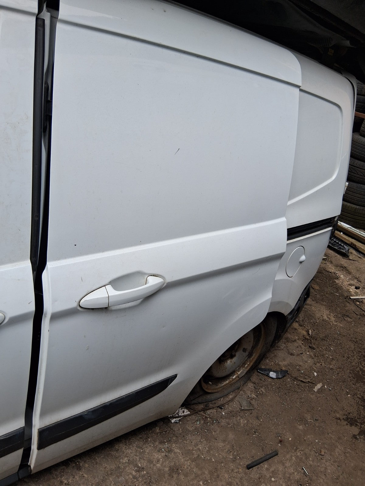 FORD TRANSIT COURIER 2015 NS PASSENGER SIDE SLIDING DOOR WHITE