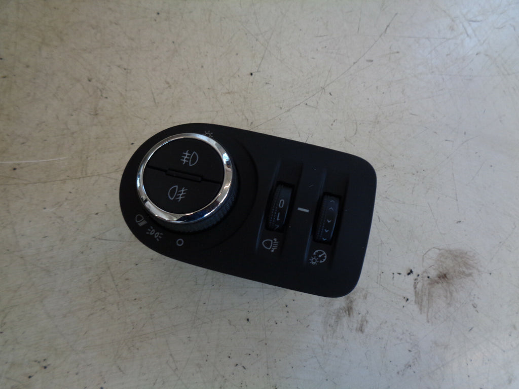 VAUXHALL CORSA D 2013 HEADLIGHT FOG LIGHT SWITCH 13310335