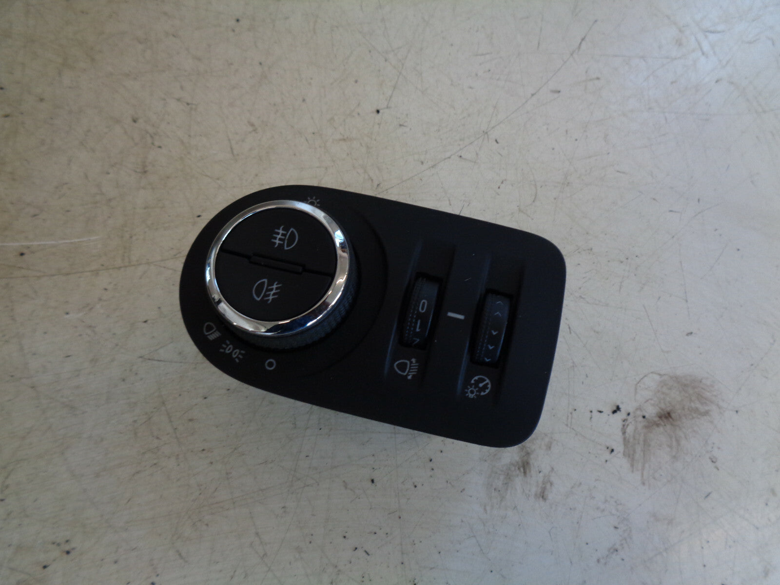 VAUXHALL CORSA D 2013 HEADLIGHT FOG LIGHT SWITCH 13310335