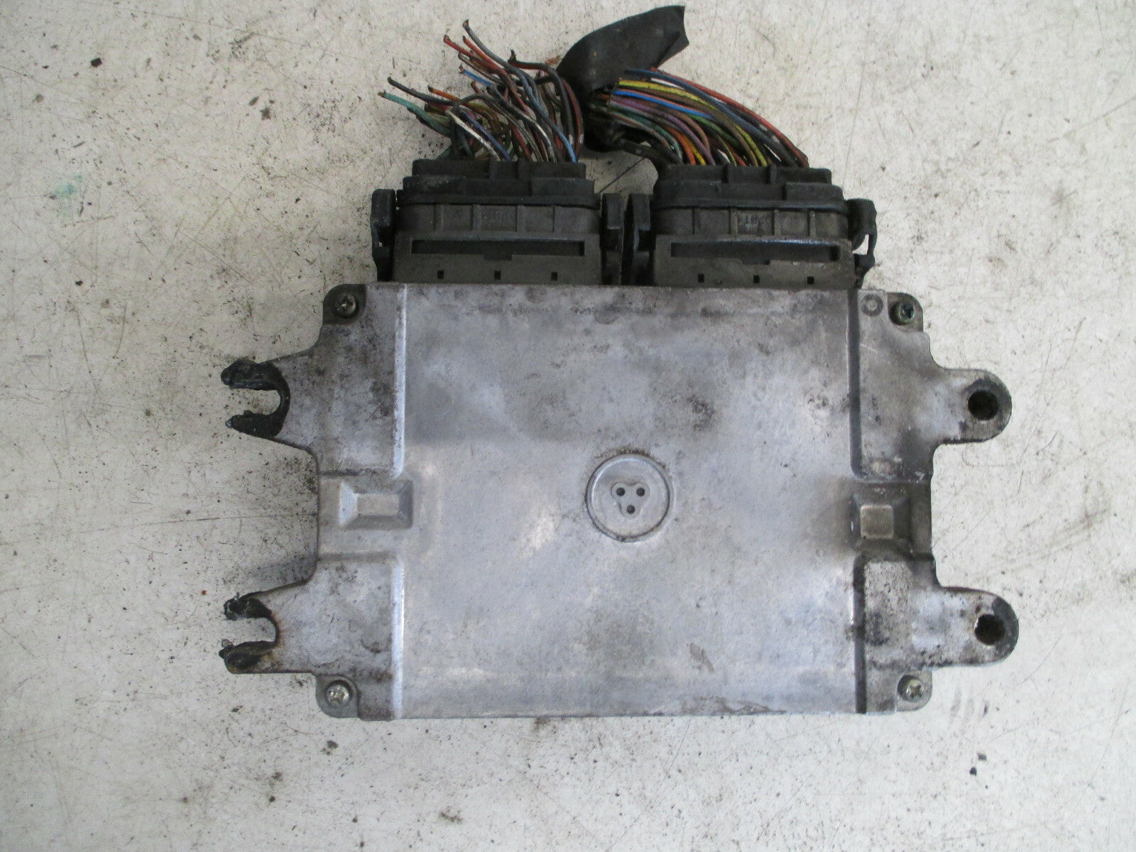VAUXHALL AGILA  MK2 2010 1.2 PETROL ECU ENGINE CONTROL MODULE UNIT 3392051K13