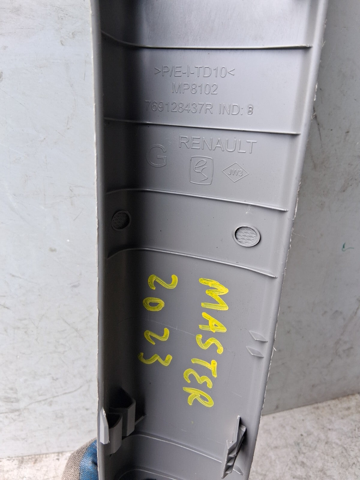 2023 RENAULT MASTER MK3 NS PASSENGER SIDE B PILLAR TRIM COVER PANEL 769128437R