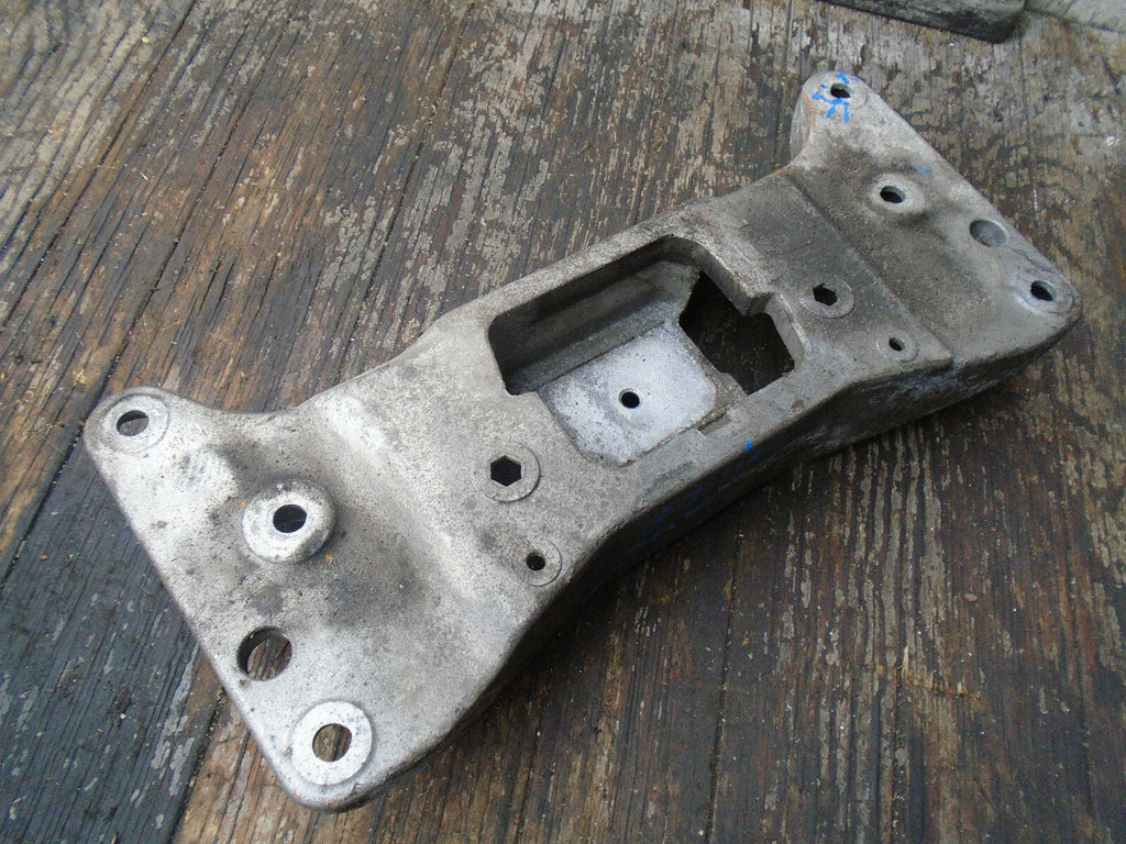 BMW 5 SERIES GT F07 AUTOMATIC GEARBOX MOUNT BRACKET 6781222