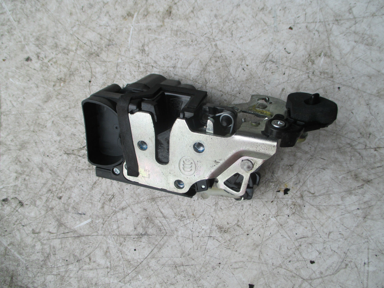 VAUXHALL VIVA 2018 NSR PASSENGER SIDE REAR DOOR LOCK MECHANISM