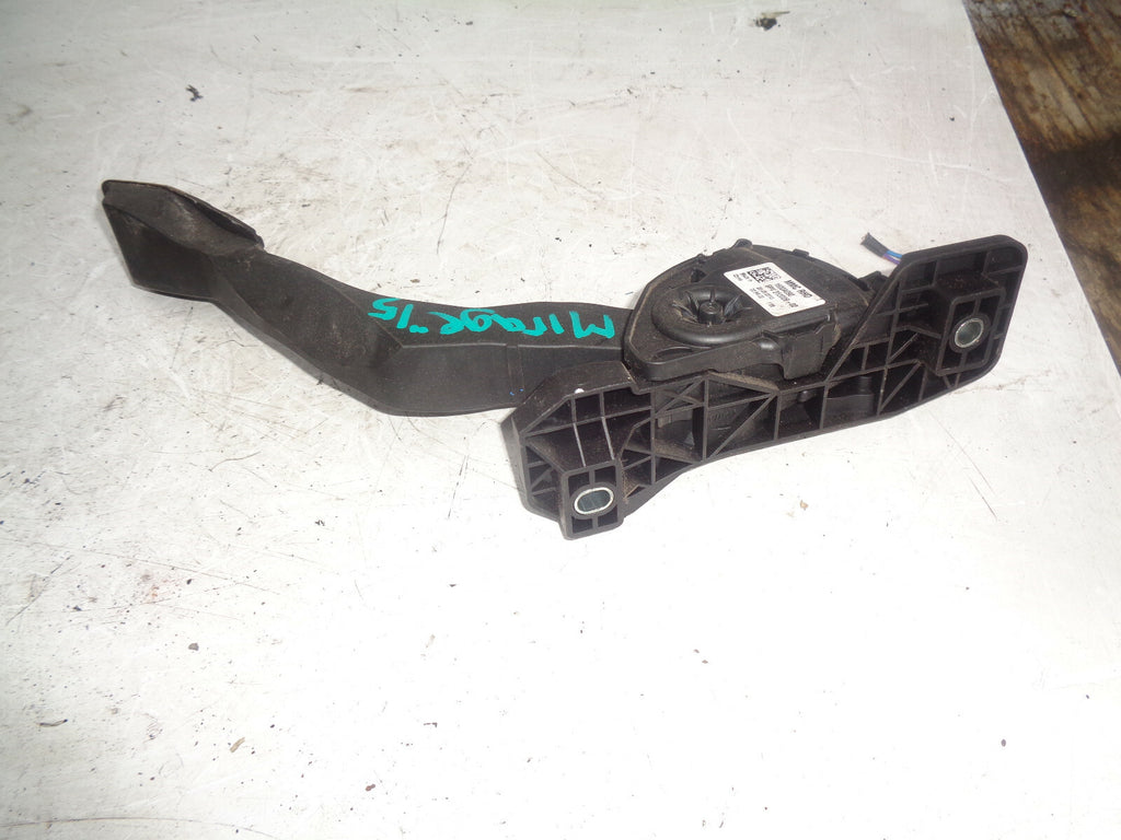 MITSUBISHI MIRAGE 2 MK6 2015 1.2 PETROL ACCELERATOR THROTTLE PEDAL 1600A092