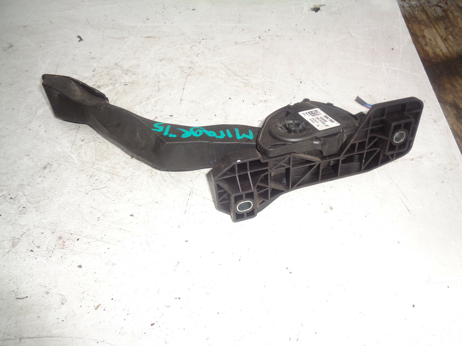 MITSUBISHI MIRAGE 2 MK6 2015 1.2 PETROL ACCELERATOR THROTTLE PEDAL 1600A092