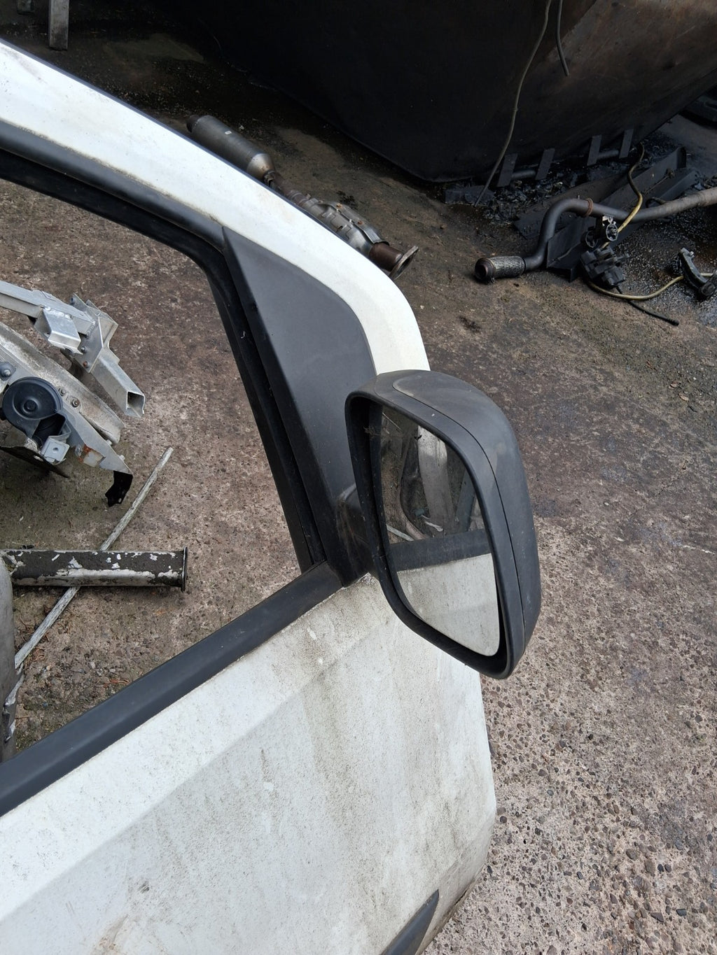2015 PEUGEOT BIPPER OSF DRIVER SIDE FRONT RIGHT DOOR BARE WHITE WITH WING MIRROR