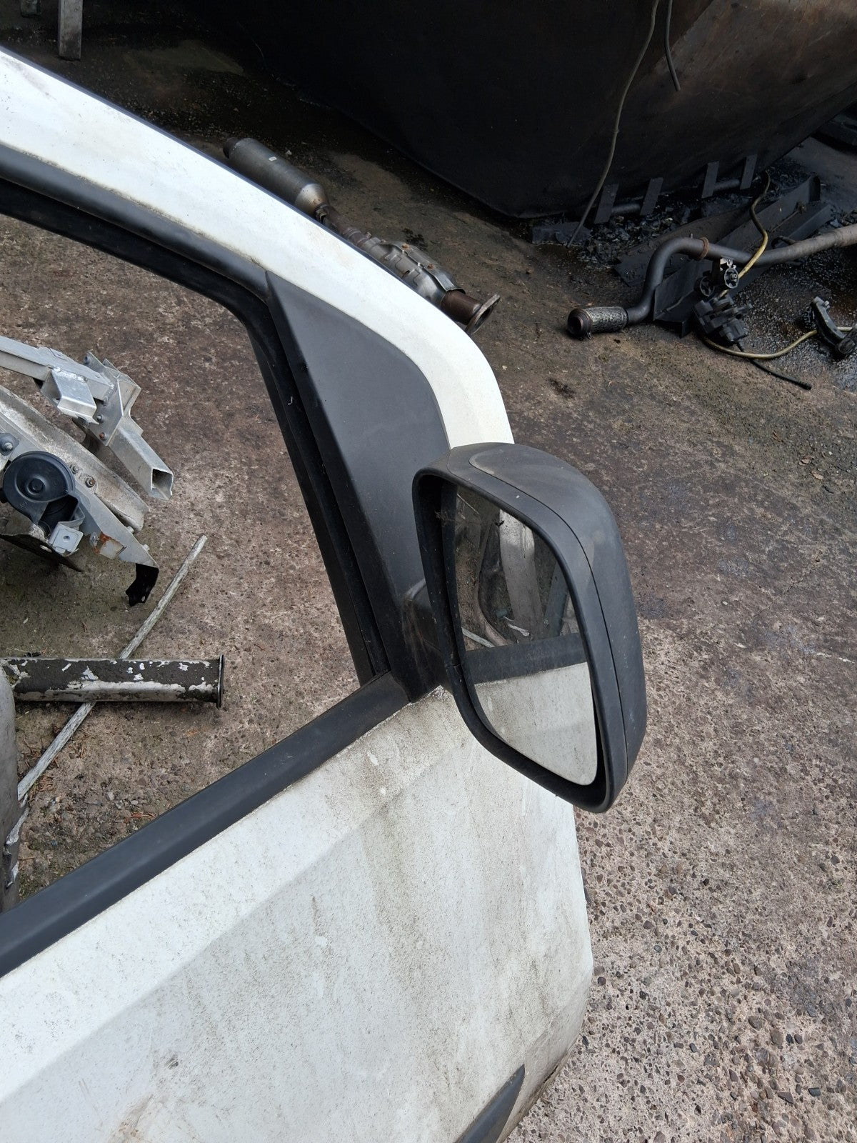 2015 PEUGEOT BIPPER OSF DRIVER SIDE FRONT RIGHT DOOR BARE WHITE WITH WING MIRROR
