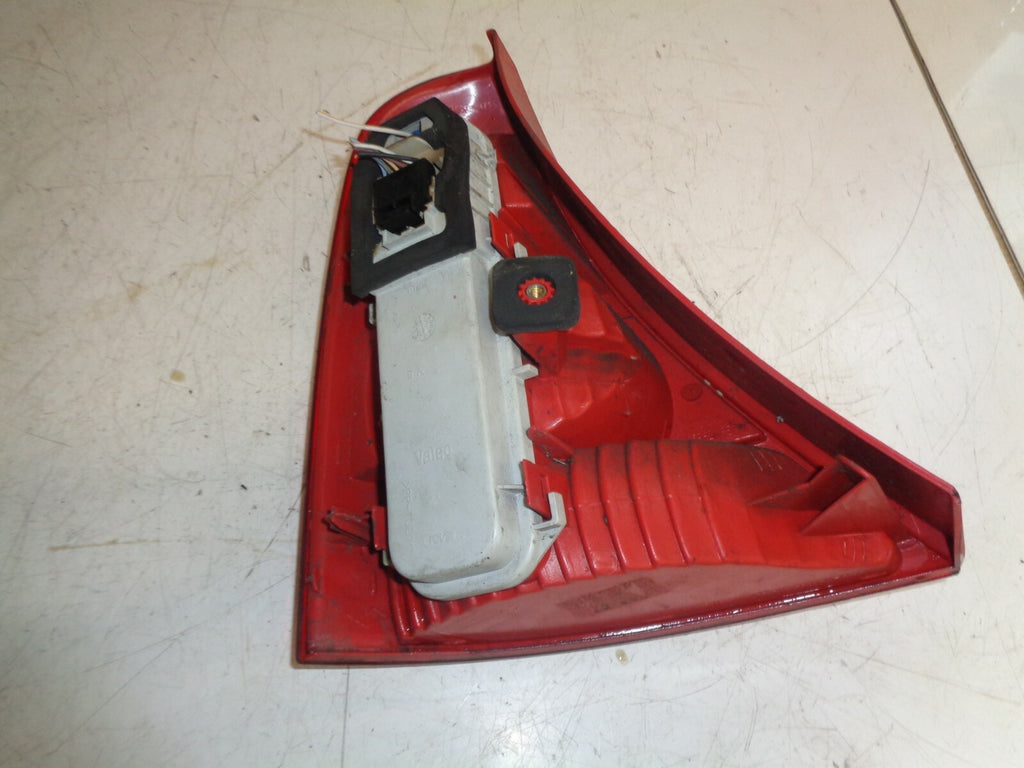 RENAULT CLIO 2004 MK2 OSR DRIVER SIDE REAR TAILLIGHT TAILLAMP