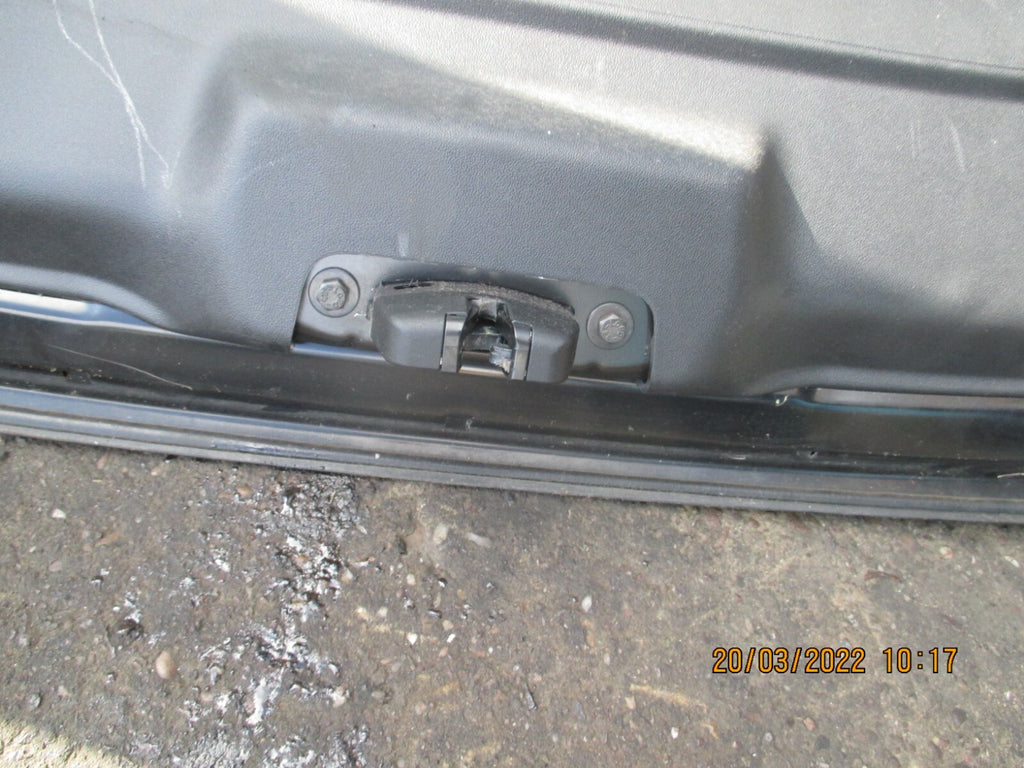 PEUGEOT 208 2016 MK1 REAR COMPLETE TAILGATE BLACK