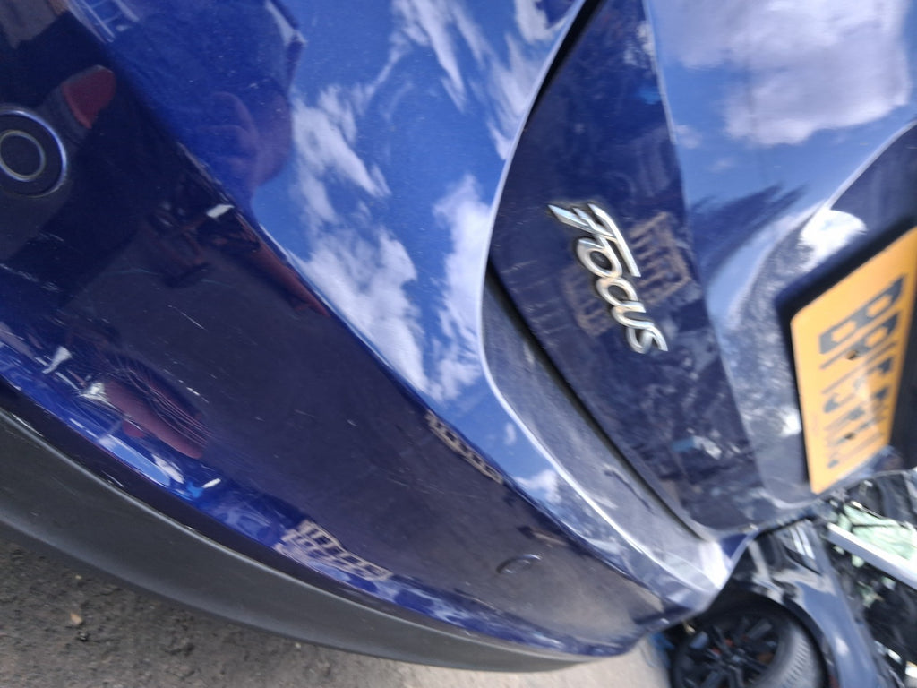 2015 FORD FOCUS MK3 HATCHBACK REAR BUMPER PDC SENSOR DEEP IMPACT BLUE MET HF