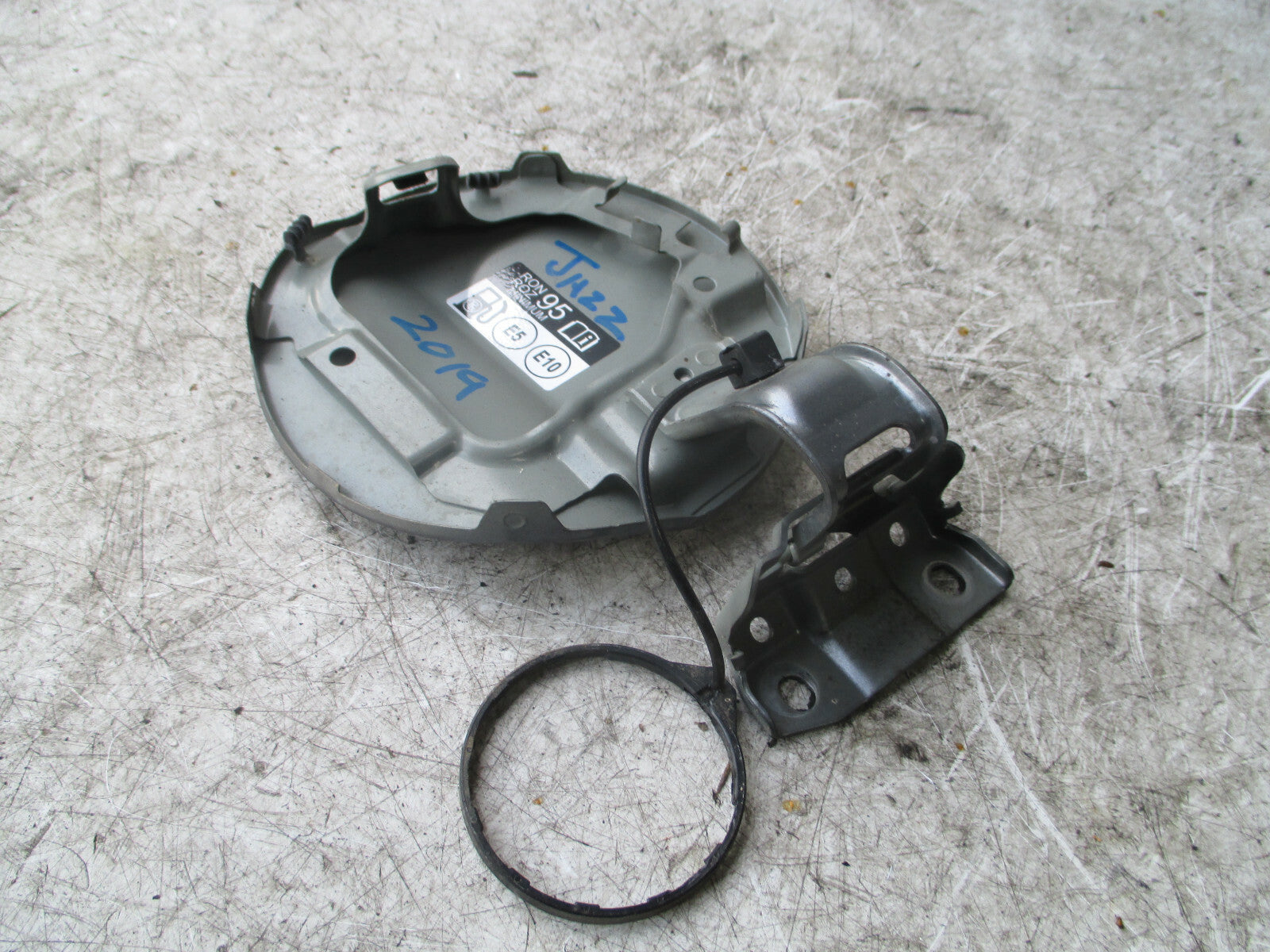 HONDA JAZZ MK4 2019 5 DOOR FUEL FILLER FLAP GREY