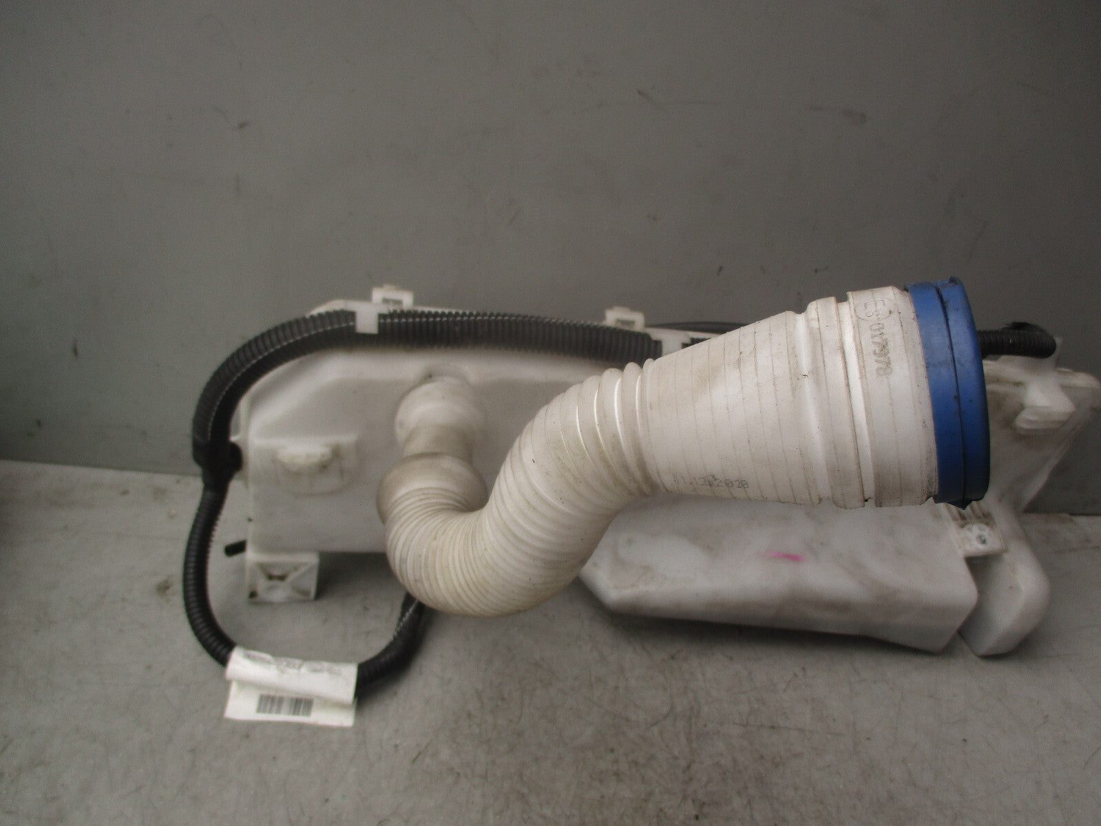 2021 VAUXHALL VIVARO WINDSCREEN WASHER BOTTLE RESERVOIR & PUMP A2C96222700