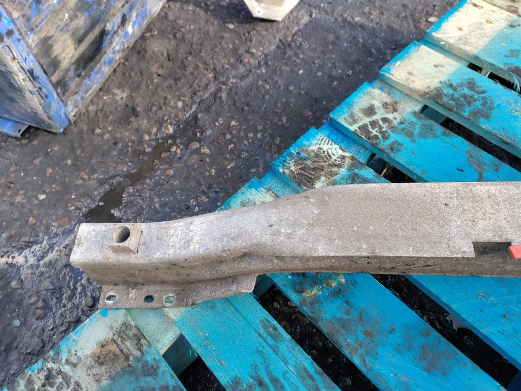 2008 VAUXHALL ASTRA H REAR CRASH BAR