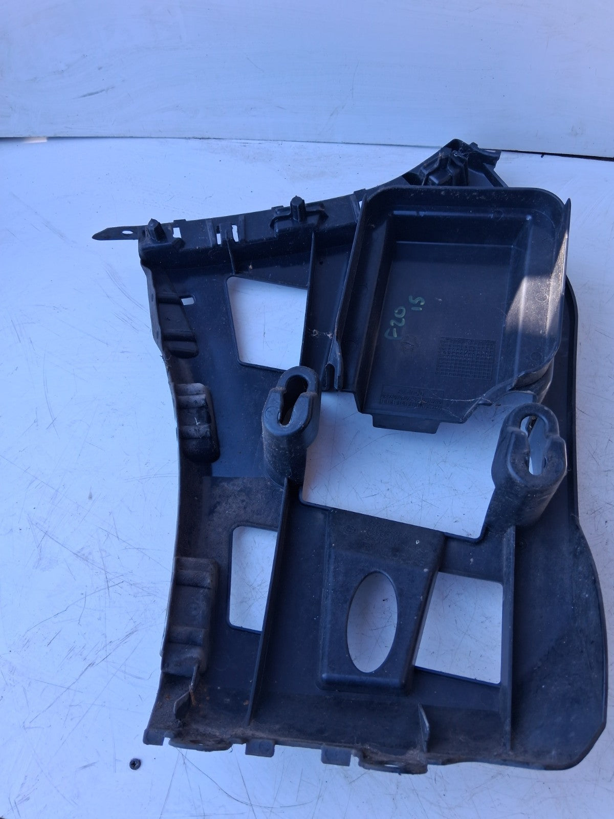 BMW 1 SERIES F20 2015 NSR PASSENGER SIDE REAR LEFT BUMPER BRACKET 51127240956