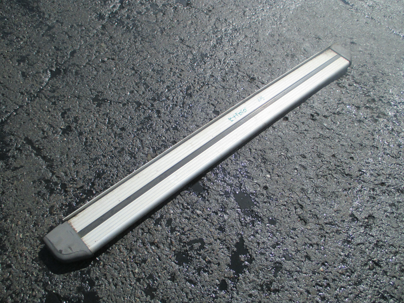 FORD EXPLORER 2000 V6 NS PASSENGER SIDE STEP METAL