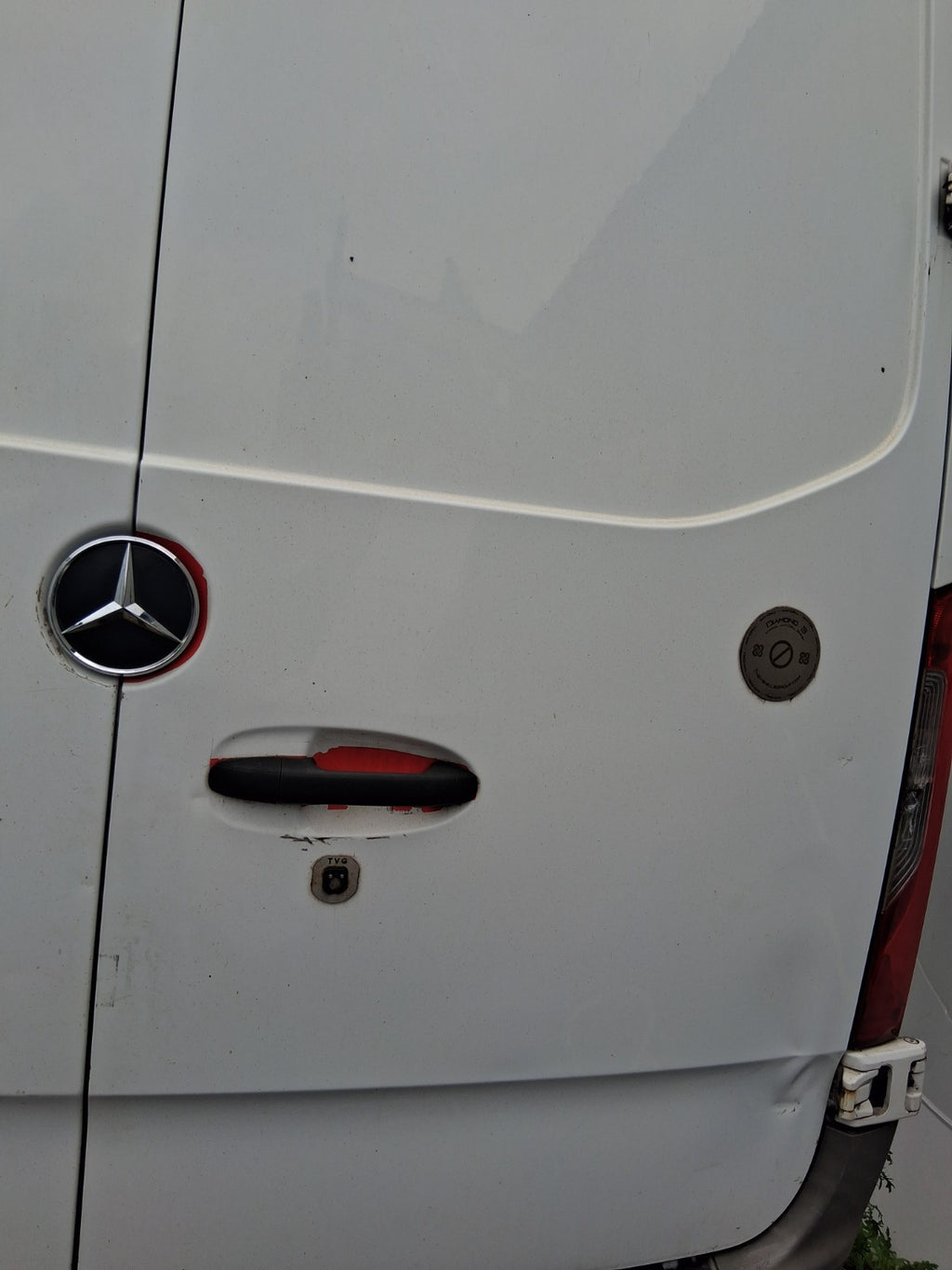2018 MERCEDES BENZ SPRINTER W907 OSR DRIVER SIDE COMPLETE REAR RIGHT DOOR WHITE