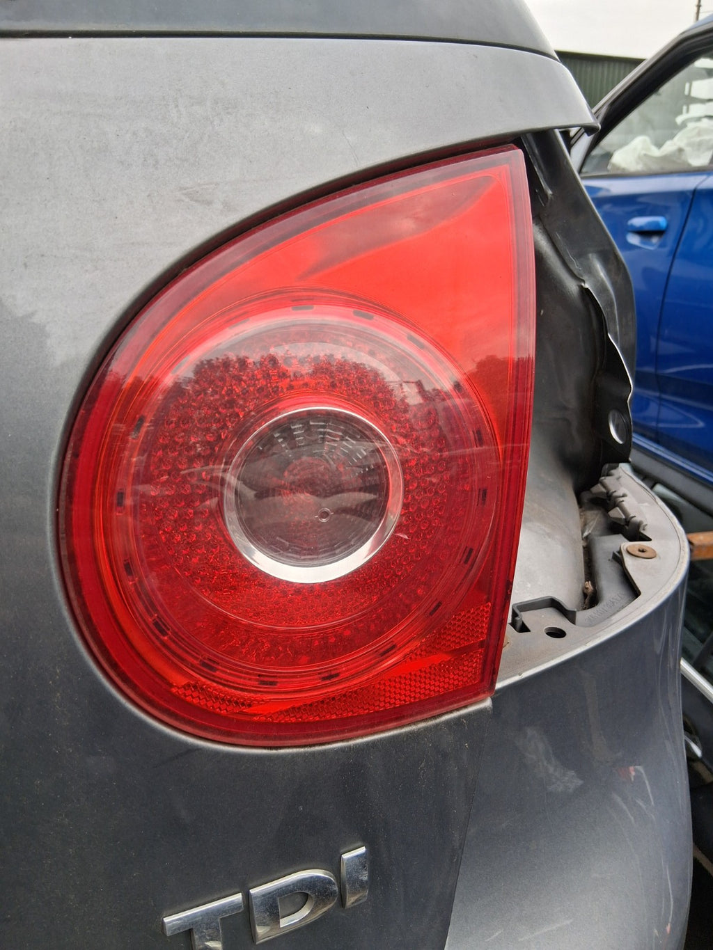 2007 VW VOLKSWAGEN GOLF MK5 OSR DRIVER SIDE REAR RIGHT TAIL LIGHT
