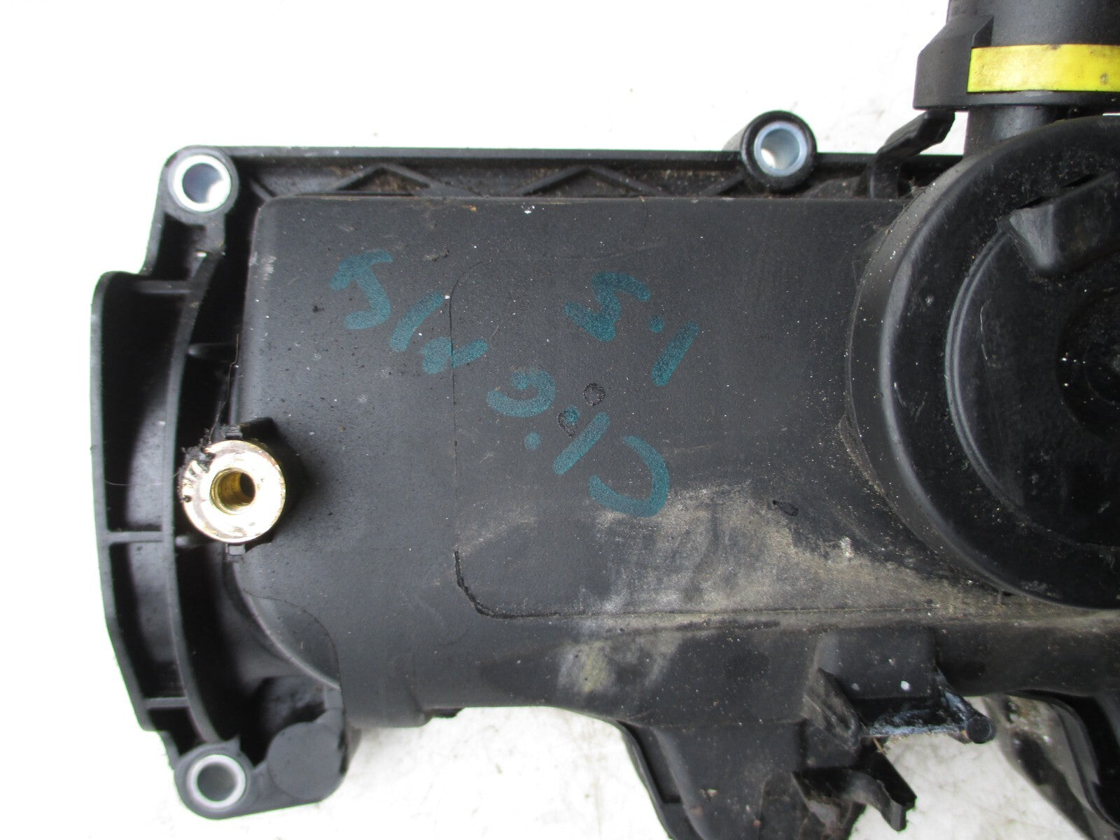 RENAULT CLIO MK4 2015 1.5 DIESEL TOP ENGINE ROCKER VALVE COVER 8200629199