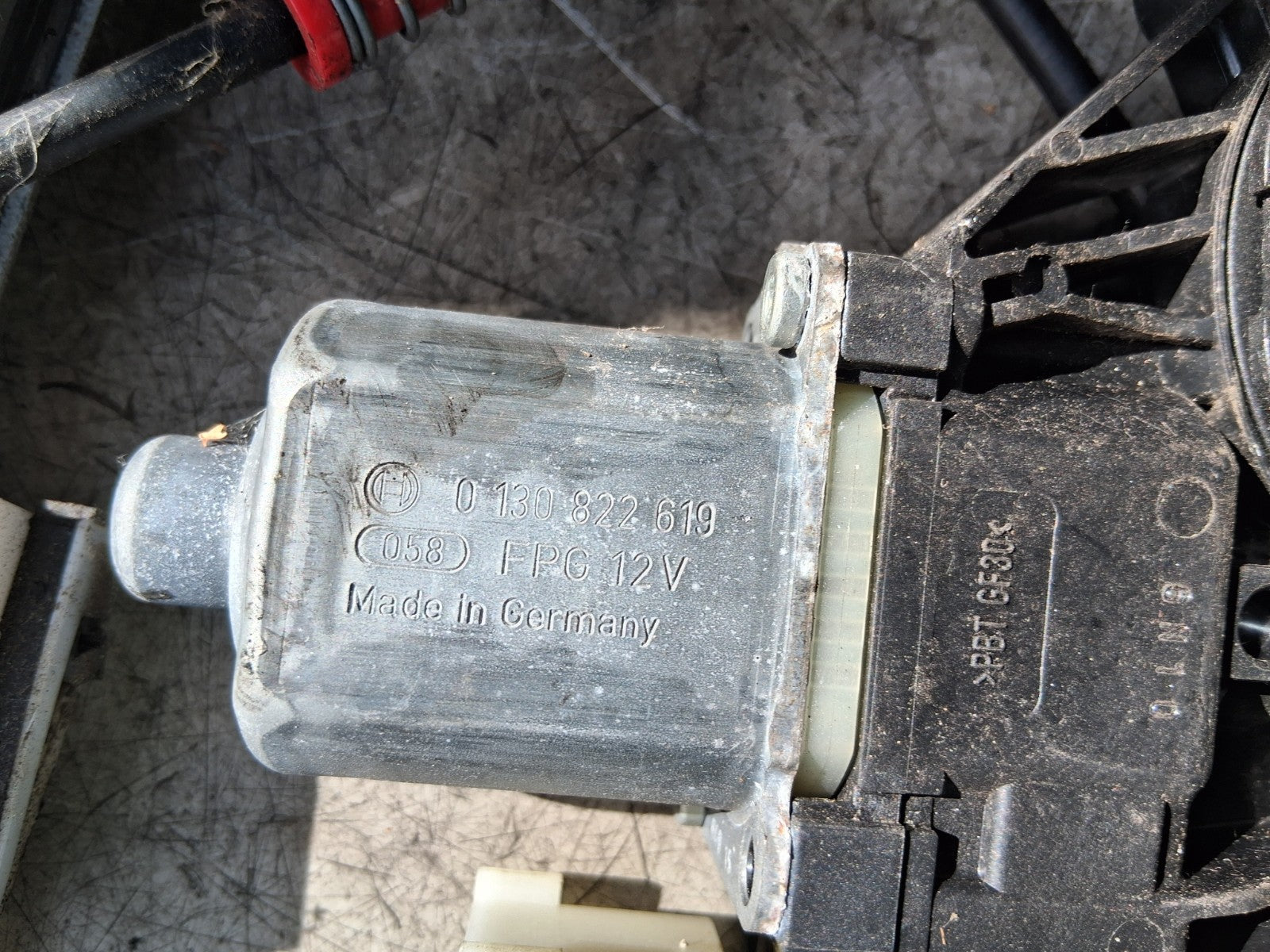 2015 FORD FIESTA MK8 OSF DRIVER SIDE FRONT WINDOW MOTOR REGULATOR 0130822619