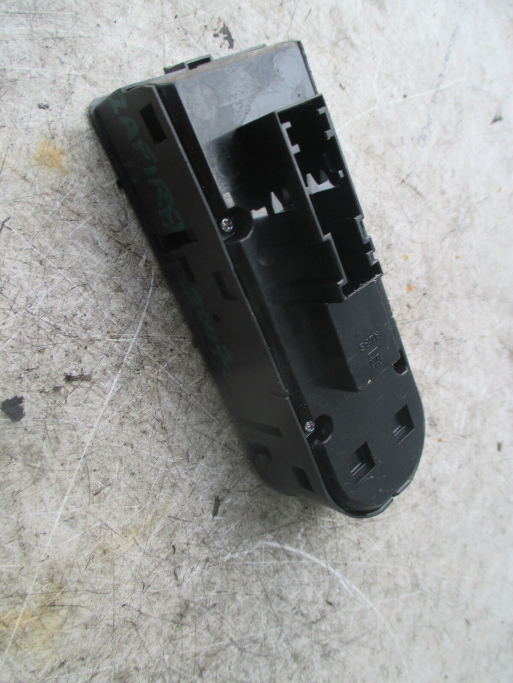 VAUXHALL ZAFIRA B ASTRA H 2007 OSF DRIVER SIDE FRONT DOOR WINDOW SWITCH 13228706