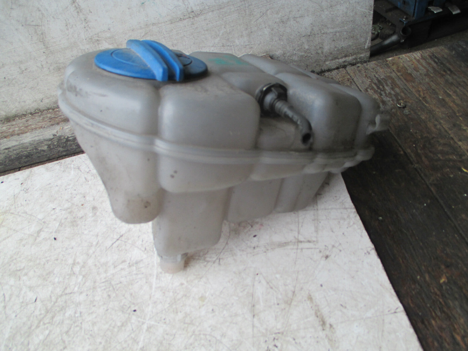 AUDI A6 2017 2.0 DIESEL COOLANT EXPANSION TANK BOTTLE 4G0121403R
