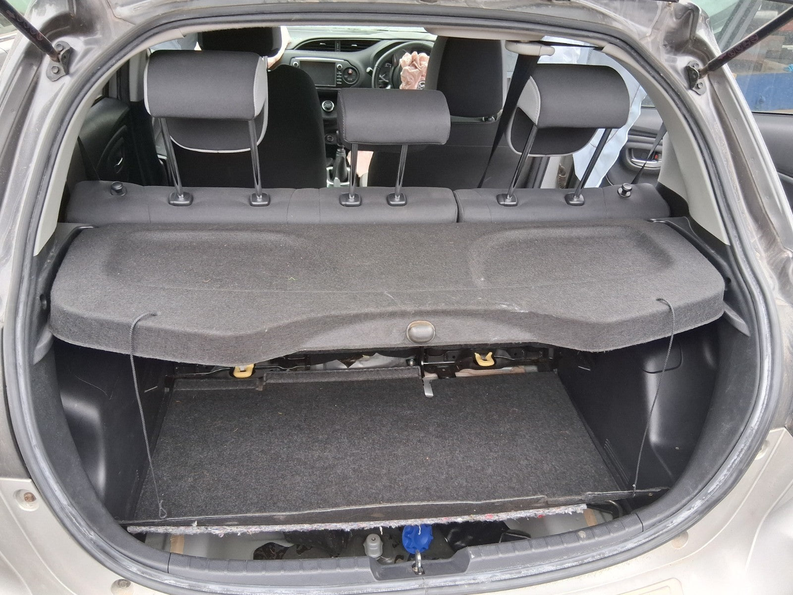 TOYOTA YARIS MK3 2019 REAR LOAD COVER PARCEL SHELF