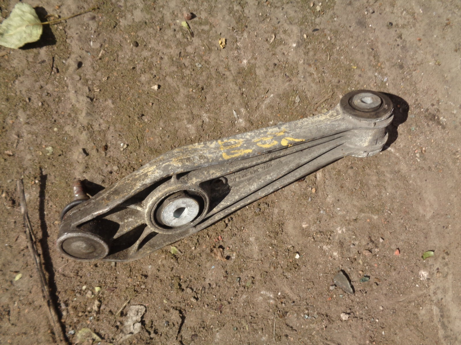 PORSCHE BOXSTER 3.2 2002 NSR OS DRIVER OR PASSENGER REAR CONTROL ARM 99634134106
