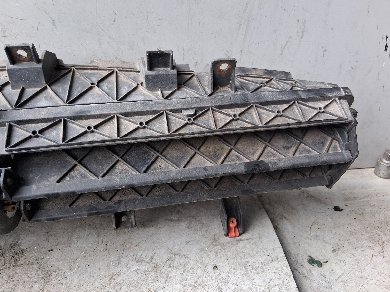 2015 VAUXHALL INSIGNIA MK1 FRONT AIR DUCT SHROUD 6466R300