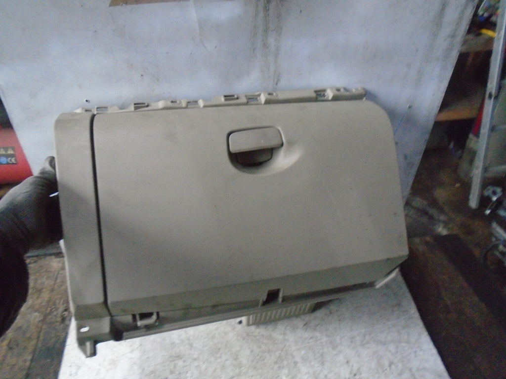 RENAULT SCENIC 2012 MK3 NS FRON PASSENGER SIDE GLOVE BOX