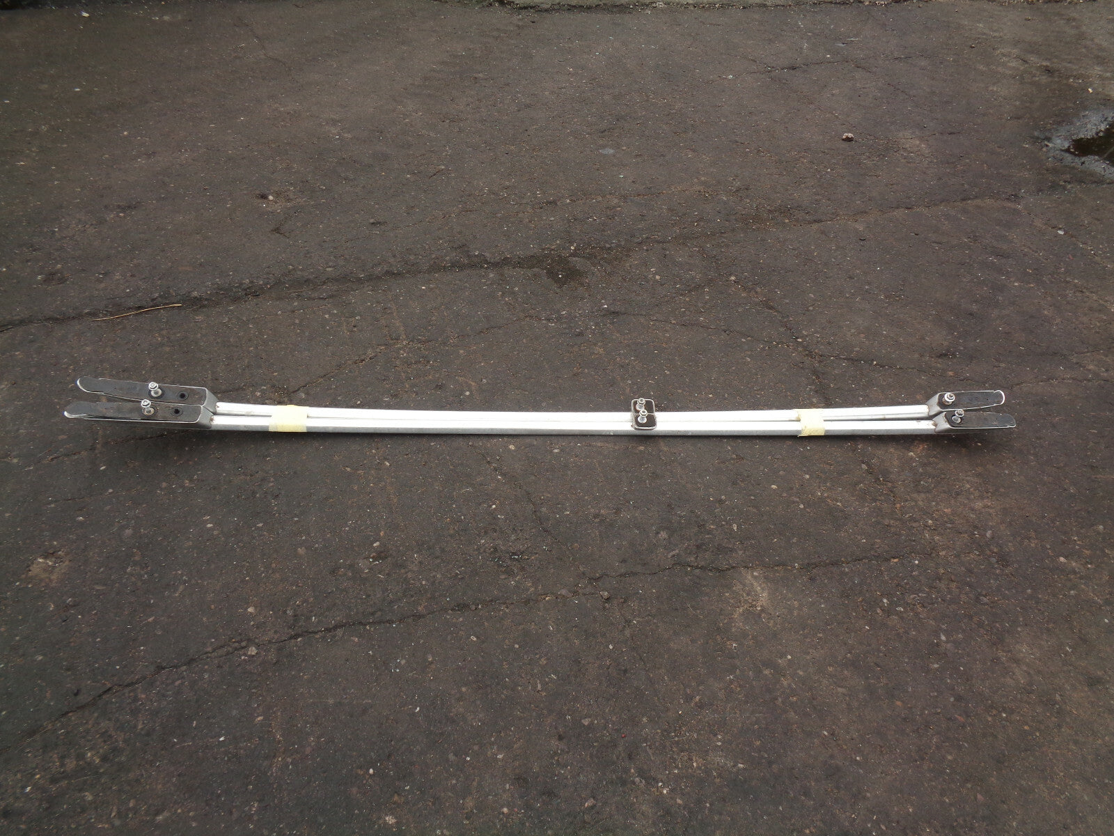 VW VOLKSWAGEN TOURAN MK1 2010 CHROME ROOF RAILS RACK BAR 1T0860033