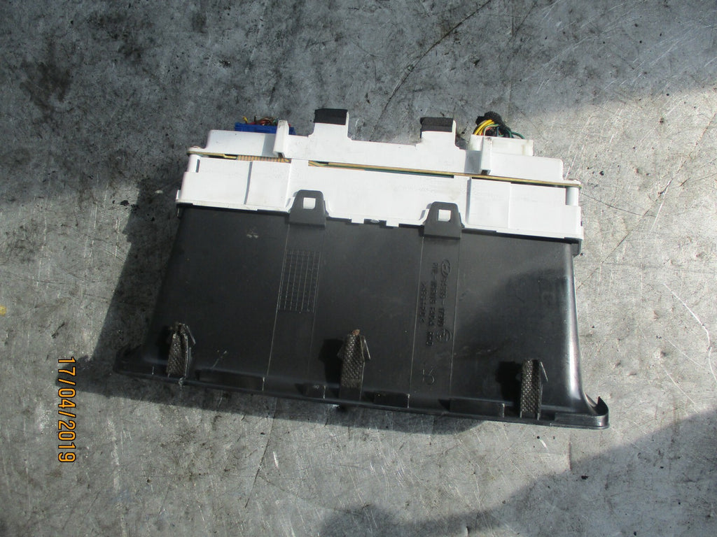 HYUNDAI MATRIX 2003 CENTRAL DIGITAL DISPLAY SCREEN