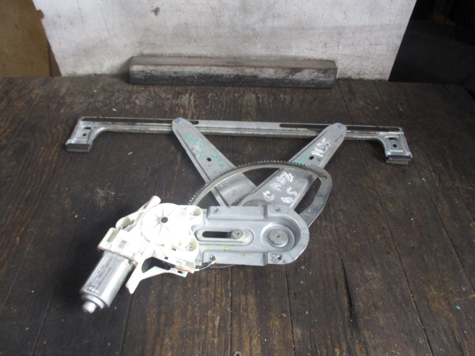 FORD FOCUS C MAX 2005 NSF PASSENGER FRONT WINDOW MOTOR REGULATOR 3M51R23201BC