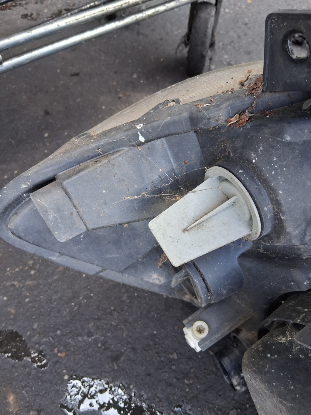 2016 MERCEDES SPRINTER W906 NSF PASSENGER SIDE FRONT LEFT HEADLIGHT A9068200361
