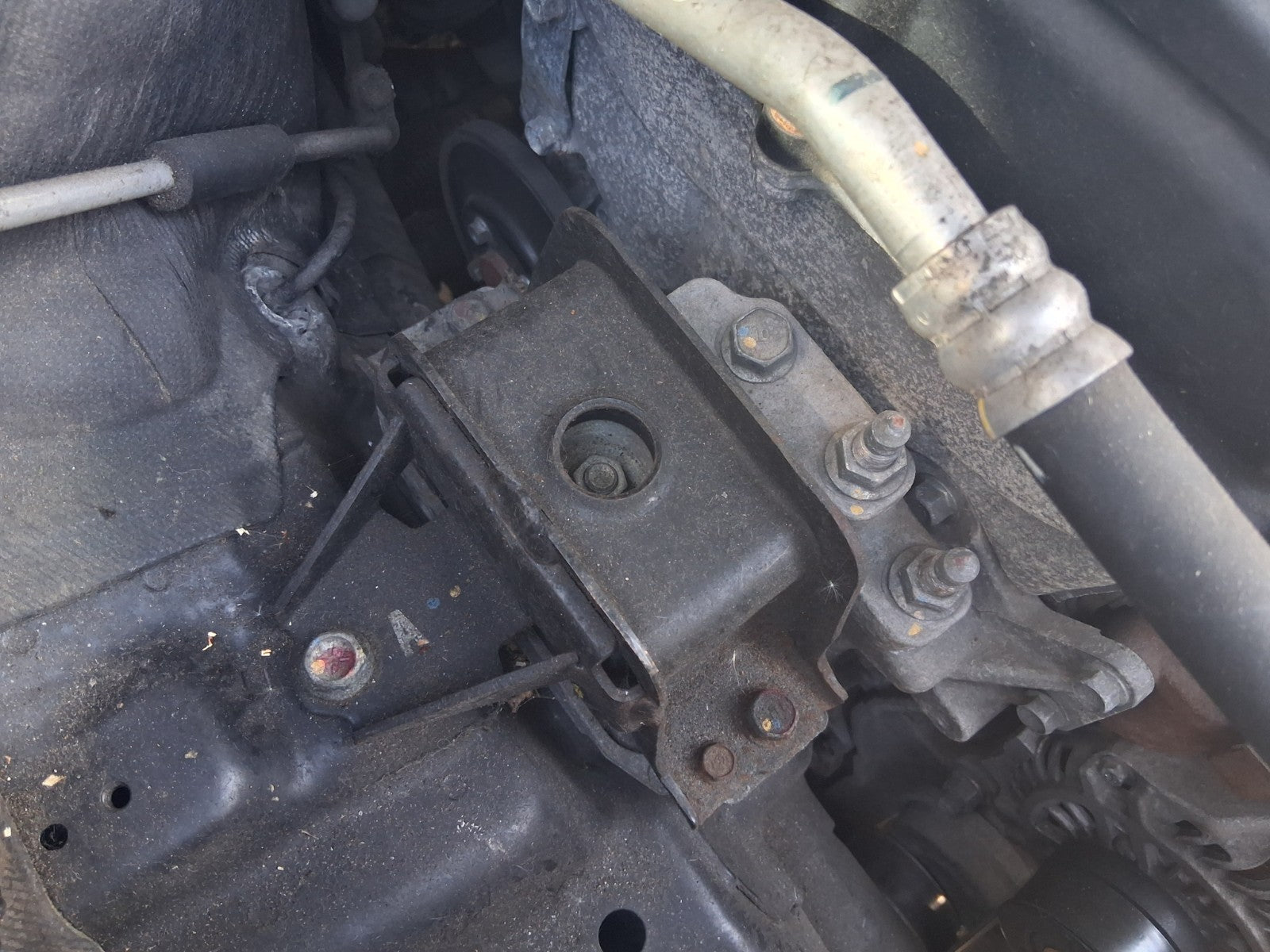 2018 MITSUBISHI OUTLANDER MK3 OSF DRIVER SIDE RIGHT ENGINE MOUNT