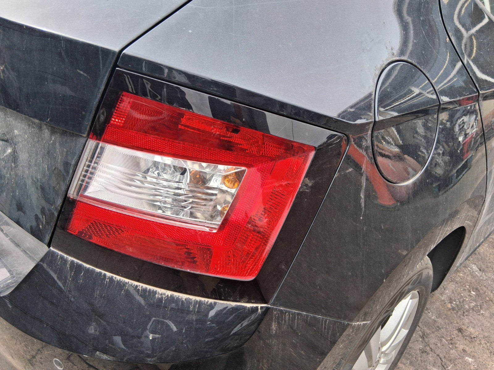 2020 SKODA FABIA MK3 NJ HATCHBACK OSR DRIVER SIDE REAR RIGHT TAIL LIGHT